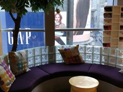 -瑞尔齿科(南京东路名人诊所)