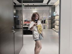 -天伊服装品牌折扣店(拱辰星园店)