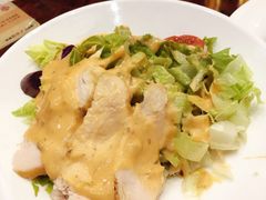 腓利牛肉紫薯鸡蛋色拉-东海咖啡馆