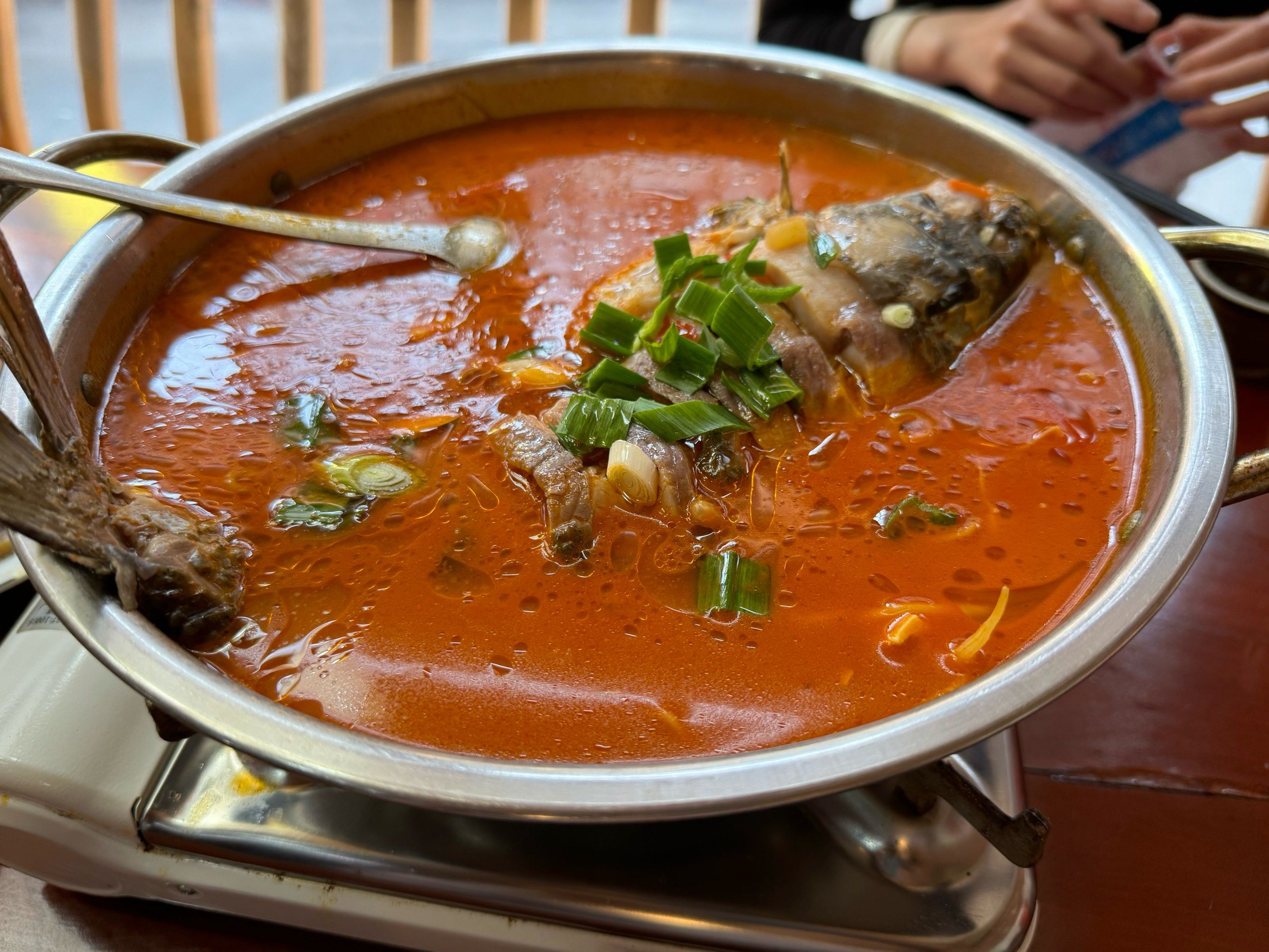 酸汤鱼比我在上海的红石榴好吃有灵魂,鱼肉鲜嫩