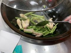 -屯老二农家铁锅炖·行业领军者(梅江店)