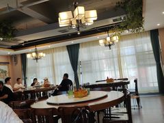 大堂-绿草地·湘菜(喜盈门店)