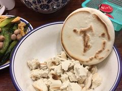 掰馍-老乌家特色小炒泡馍(大皮院店)
