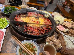 -艾嬢七八九老火锅(37年李子坝店)