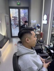 -尤司男士国潮理发馆