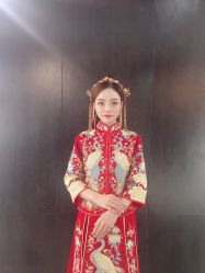 -艾米丽婚纱礼服