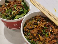 -八一路好吃街(雨田商务大厦店)