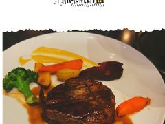 -WOLFGANG PUCK KITCHEN & BAR(迪士尼小镇店)