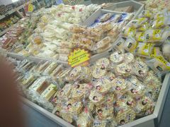 -零食小镇(彤万乐商贸店)