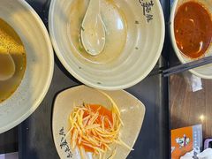 -亮亮面馆(经六路店)