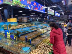 -渔人湾码头海鲜市场负二楼