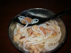 -鸿浩扒猪脚米线