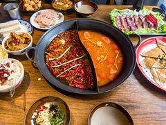 -萍姐火锅·公路夜市(武汉首店)