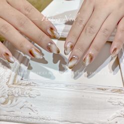 -花岐款式专研健康美甲沙龙