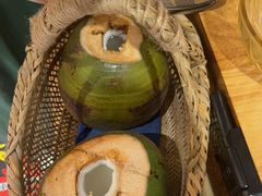 现砍椰青-椰夫人·养生椰子鸡(金沙洲永旺店)