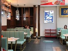 -阿瓦山寨·湘菜现炒·剁椒鱼头王(咸阳总店)