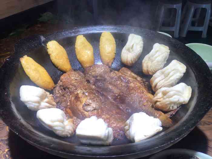 西淀壹锅鲜-"光顾着吃了大黄花是真新鲜真嫩呀.还有西红.