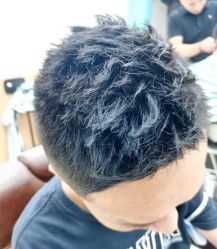 -纯剪男士理发馆·烫染专业店