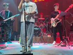 -TZ House音乐现场(来福士中心店)