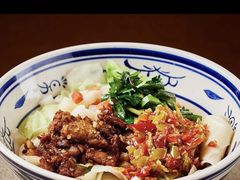 -阿瓦山寨·湘菜现炒·剁椒鱼头王(咸阳总店)