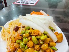 -牛一嘴·兰州牛肉面·大盘鸡(财富中心店)