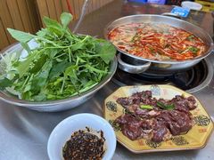 -黄利砖万峰林布依特色酸笋牛肉馆