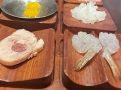 -银米·云南传统过桥米线(双廊黑金冠店)