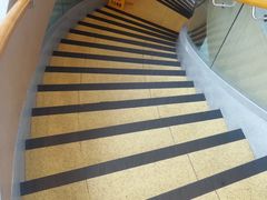 -麦当劳(展览路店)