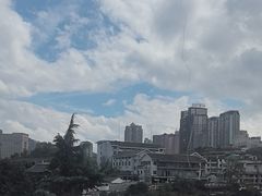 -包整·丝娃娃(一览甲秀楼风景店)