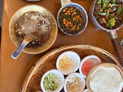 -包整·丝娃娃(一览甲秀楼风景店)