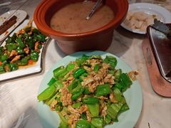 -老街烧烤大排档·地道湖北菜·龙虾馆(汉口火车站店)
