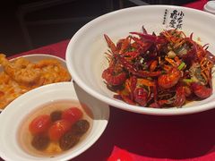 -龙巢盱眙龙虾·牛蛙·烧烤宵夜(八卦岭店)