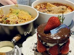 -W COLLECTIVE  DESSERT SHOP