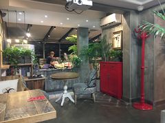 -HIGH FIVE哈福手工汉堡(桂林路店)