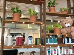 -ROAST coffee & eatery