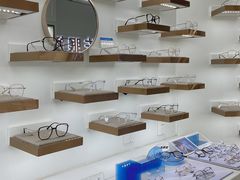 -翰佐蔡司小乐圆·依视路星趣控·暴龙眼镜折扣店