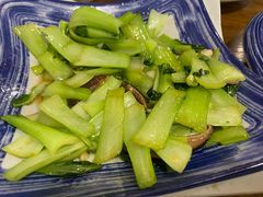 香菇油菜-汤河清真餐馆