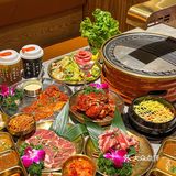 谁懂这一桌的含金量啊！排队2小时也要吃！！