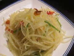 酸辣土豆丝-丁记盐蘸牛肉·新杭菜(河东路店)