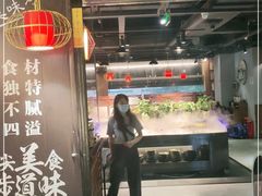 门面-牛里牛气· 榴莲海鲜鲜牛肉自助火锅·烤肉(横岗店)