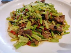 小炒黄牛肉-小厨师·二十年沈家门小海鲜(百井坊巷店)