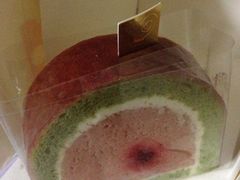 -花花卷卷·鲜食蛋糕(静安久光百货店)