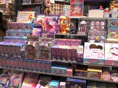 -潮品挚尚(五角场苏宁易购店)