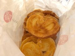 蝴蝶酥-上海哈尔滨食品厂(淮海中路店)