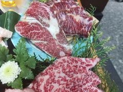 -铭牛烧肉·和牛海鲜自助(高新月牙湖店)
