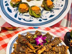 蟹黄墨鱼饼-龙桥私厨·姜花菊花过桥鱼·顺德菜(容桂店)