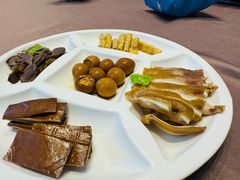 -香山湖家家宴(中山陵店)