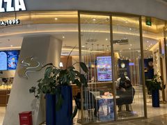 -LAVAZZA 拉瓦萨咖啡(北外滩来福士店)