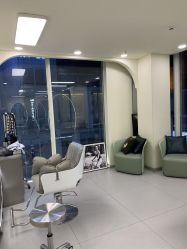 -5M HAIR SALON