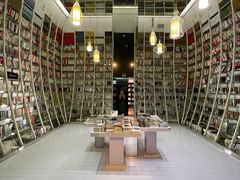 -钟书阁(松江泰晤士小镇店)